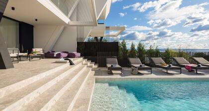 Luxury Villa Ole with Pool