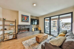 TV, fireplace, offices - Tipsy Fox @ Downtown Winter Park Near the Slopes! (Winter Park)