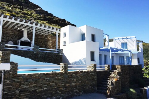 Villalydi Close to Chora Andros