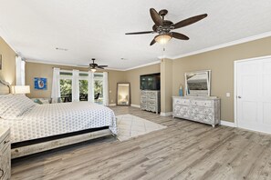 4 bedrooms, WiFi - 4br House-Backyard -Pet-friendly-Bay Acess -W-fi (Gulf Shores)