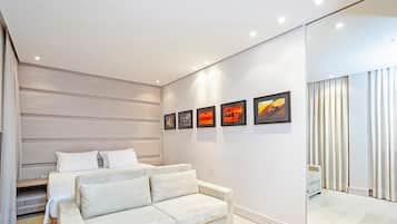 Basic Apartment | 1 bedroom, minibar, desk, blackout drapes
