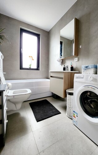 3 bedroom private holiday house