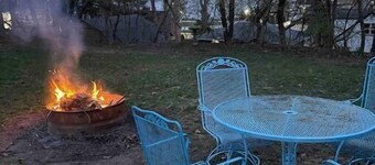 Bright Boho Walkable House Bars Beaches Bike Path Downtown