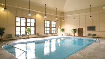 Piscine couverte, piscine extérieure