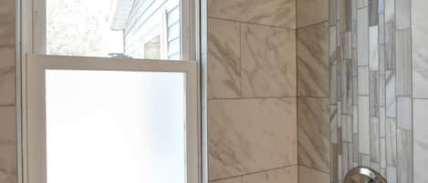 Toallas y papel de baño