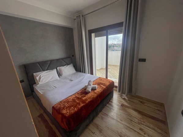 2 bedrooms