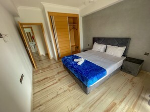 2 bedrooms