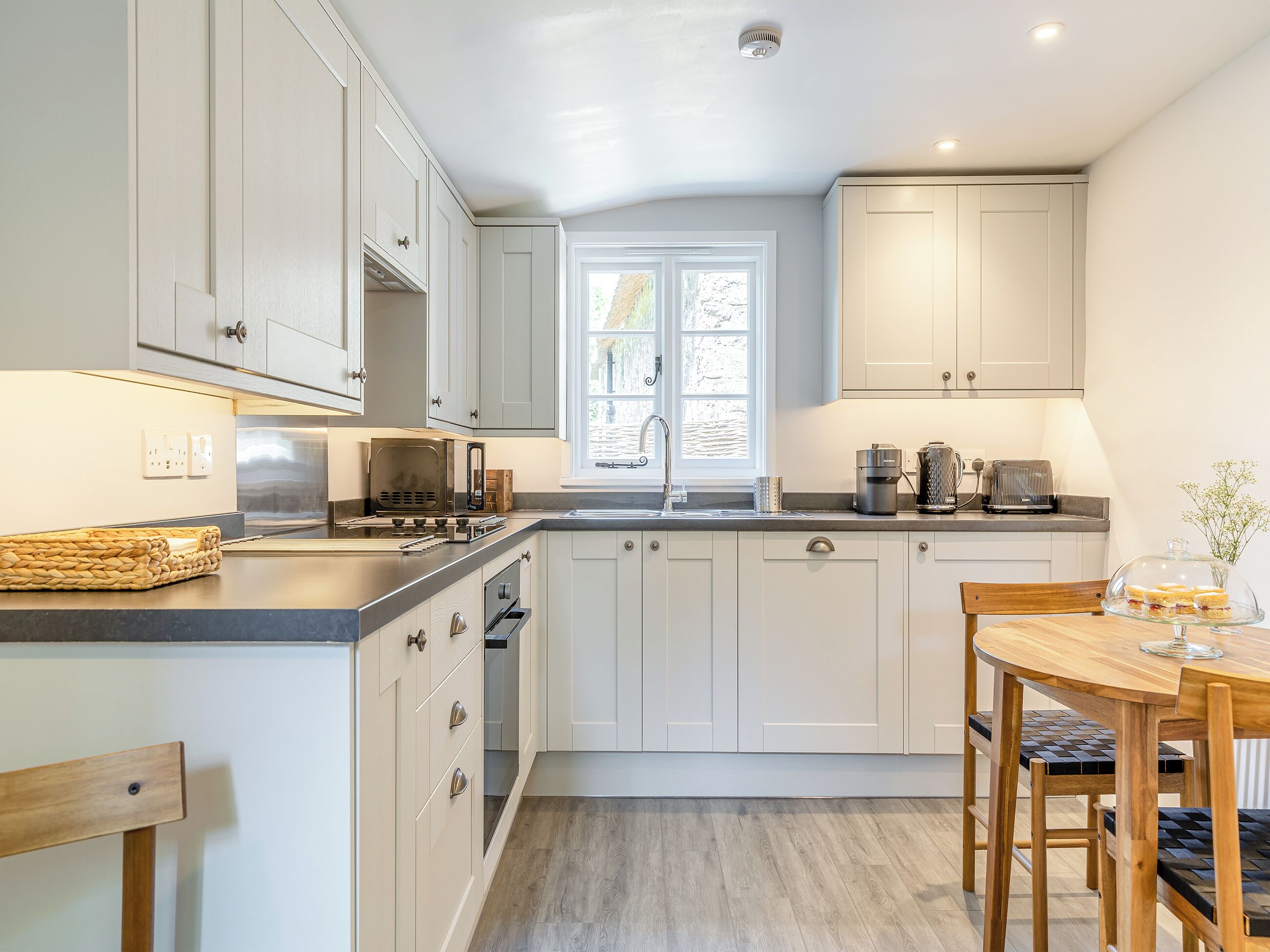 Dishwasher, highchair