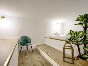 2 chambres, fer et planche à repasser, draps fournis