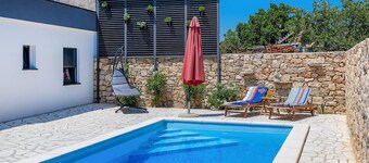 Nice home in Trbounje with WiFi