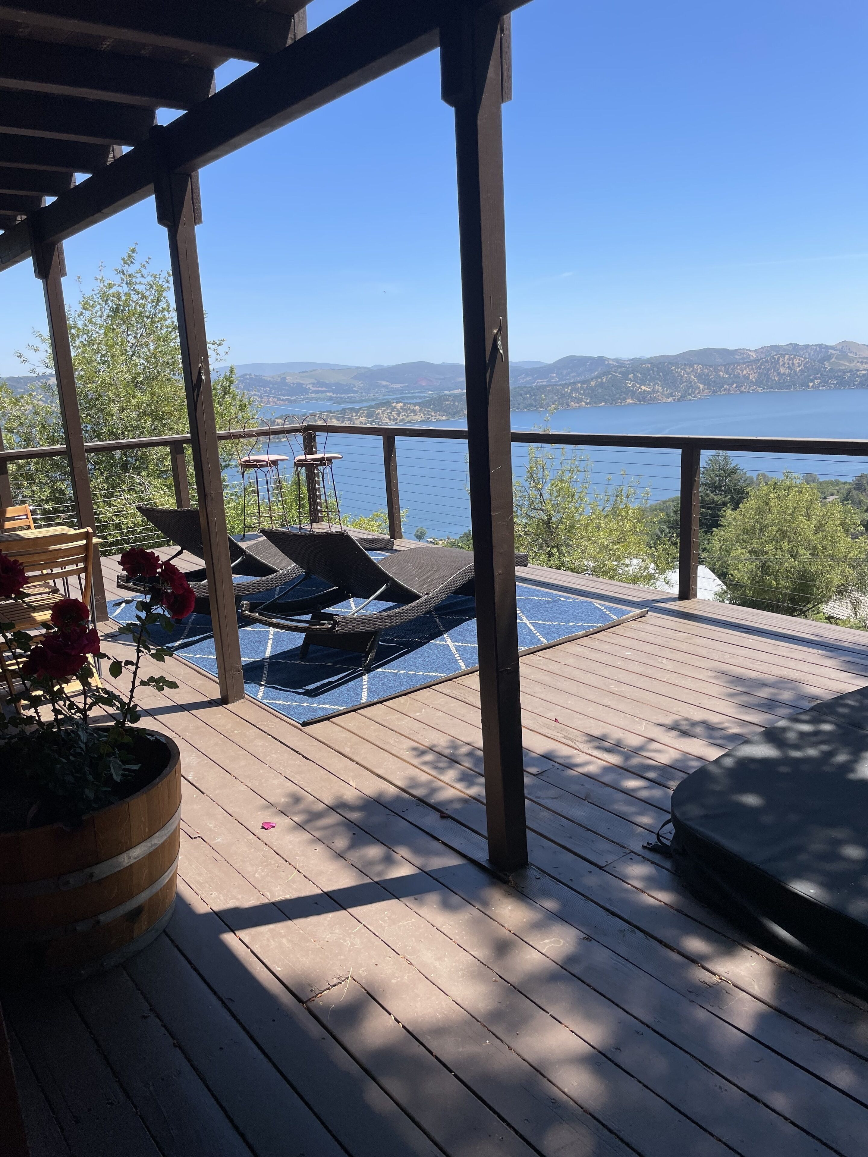 VIEWS!!!  private deck, hot tub, pool, private boat launch 