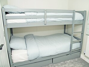 3 bedrooms, free WiFi, bed sheets - 3 bedroom accommodation in Lane Ends, near Bolton by Bowland (Lane Ends, near Bolton by Bowland)