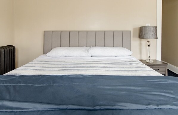 3 soverom, strykejern/-brett, wi-fi (inkludert) og sengetøy