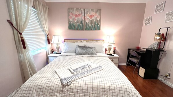 2 bedrooms, desk, iron/ironing board, free WiFi