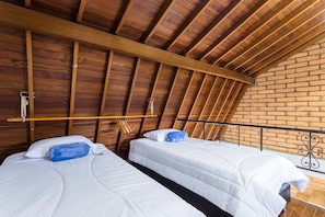 1 habitación, escritorio, internet y ropa de cama