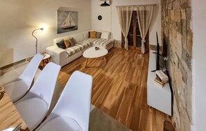 TV - 4 bedroom lovely home in Miranje Gornje (Miranje Gornje)