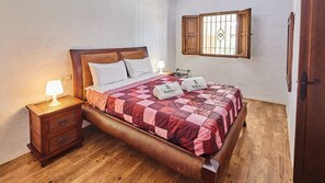 3 Schlafzimmer, Bügeleisen/Bügelbrett, Reisekinderbett, WLAN