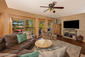 Smart TV y futbolito 