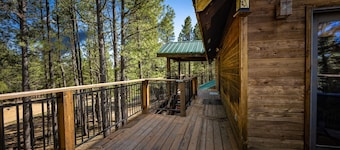 By AF hike/bike trails, hot tub, hspd intrnt, deck seating, 1 mile groc store