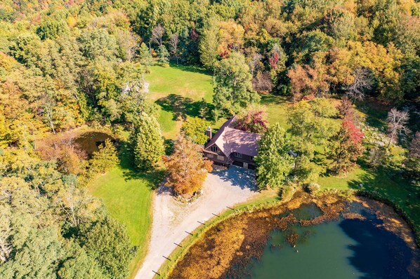 Exterior - Portage Ponds 5 BR/3 Bath close to CHQ, wine trail (Westfield)