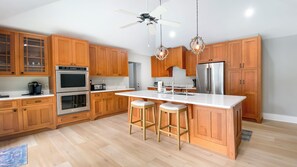 Ferienhaus, Mehrere Betten, Küche, Gartenblick (14 Beach Lagoon Road) | Eigene Küche | Kühlschrank, Mikrowelle, Ofen, Herdplatte