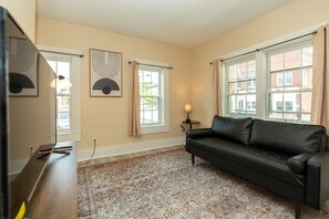 Smart TV - Spacious Massachusetts Apartment #2 (West Brookfield)