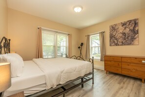 3 habitaciones, tabla de planchar con plancha y wifi gratis 