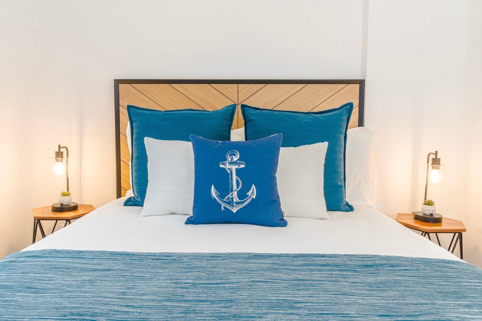 2 間睡房、書桌、熨斗/熨衫板、上網