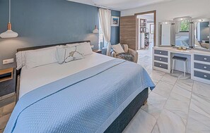 4 室のベッドルーム、旅行用ベビーベッド、WiFi (無料)、ベッドシーツ