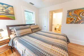 2 室のベッドルーム、アイロン / アイロン台、WiFi、ベッドシーツ