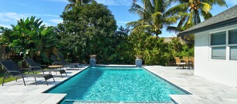Beautiful new house in Delray with heated pool & game room. Close to boca!
