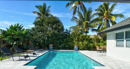 Beautiful new house in Delray with heated pool & game room. Close to boca!