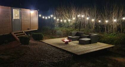 Kitchen Garden Shepherd's Hut with hot tub