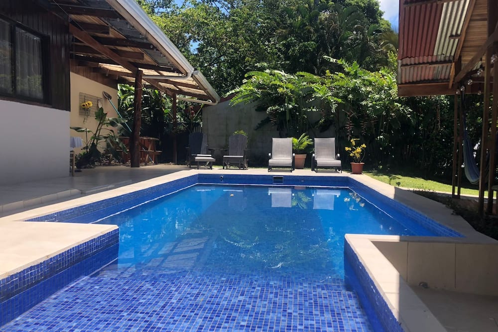 Le Petit Hotel