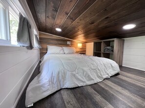 4 bedrooms, free WiFi, bed sheets