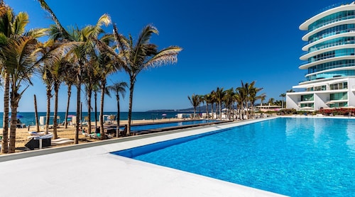 Condo Aria Ocean 501 by Kivoya