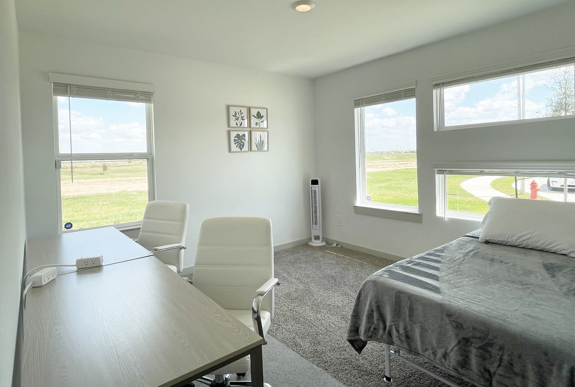 4 bedrooms, desk, iron/ironing board, travel crib