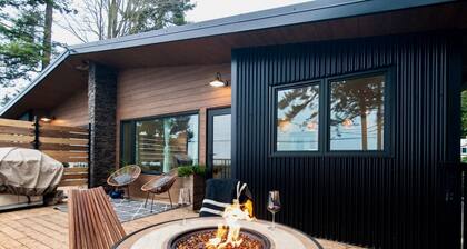 Sea,Sunrises,Sauna | Oceanfront Luxurious Retreat