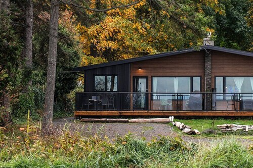 Sea,Sunrises,Sauna | Oceanfront Stylish Retreat