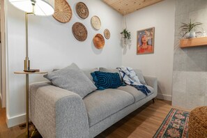 TV, fireplace - Sea,Sunrises,Sauna | Oceanfront Stylish Retreat (Campbell River)