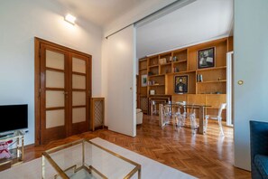 Una televisión
