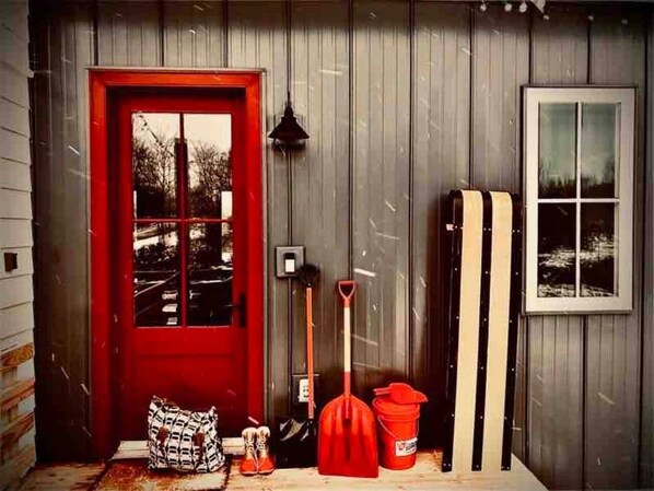 Unclassified image, 1 of 25, button