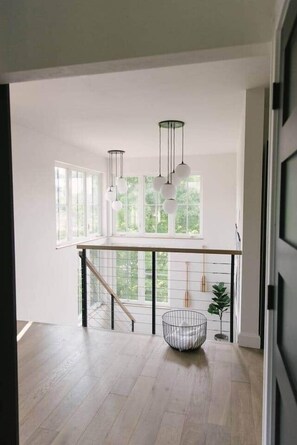 Unclassified image, 3 of 25, button