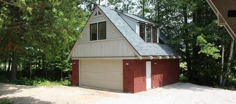 Ellison Bay Eclectic Style Cottage