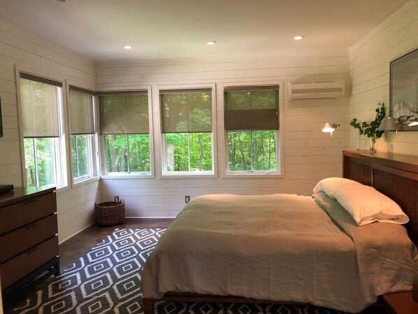 3 quartos, ferros/tábuas de passar roupa, Wi-Fi, roupa de cama