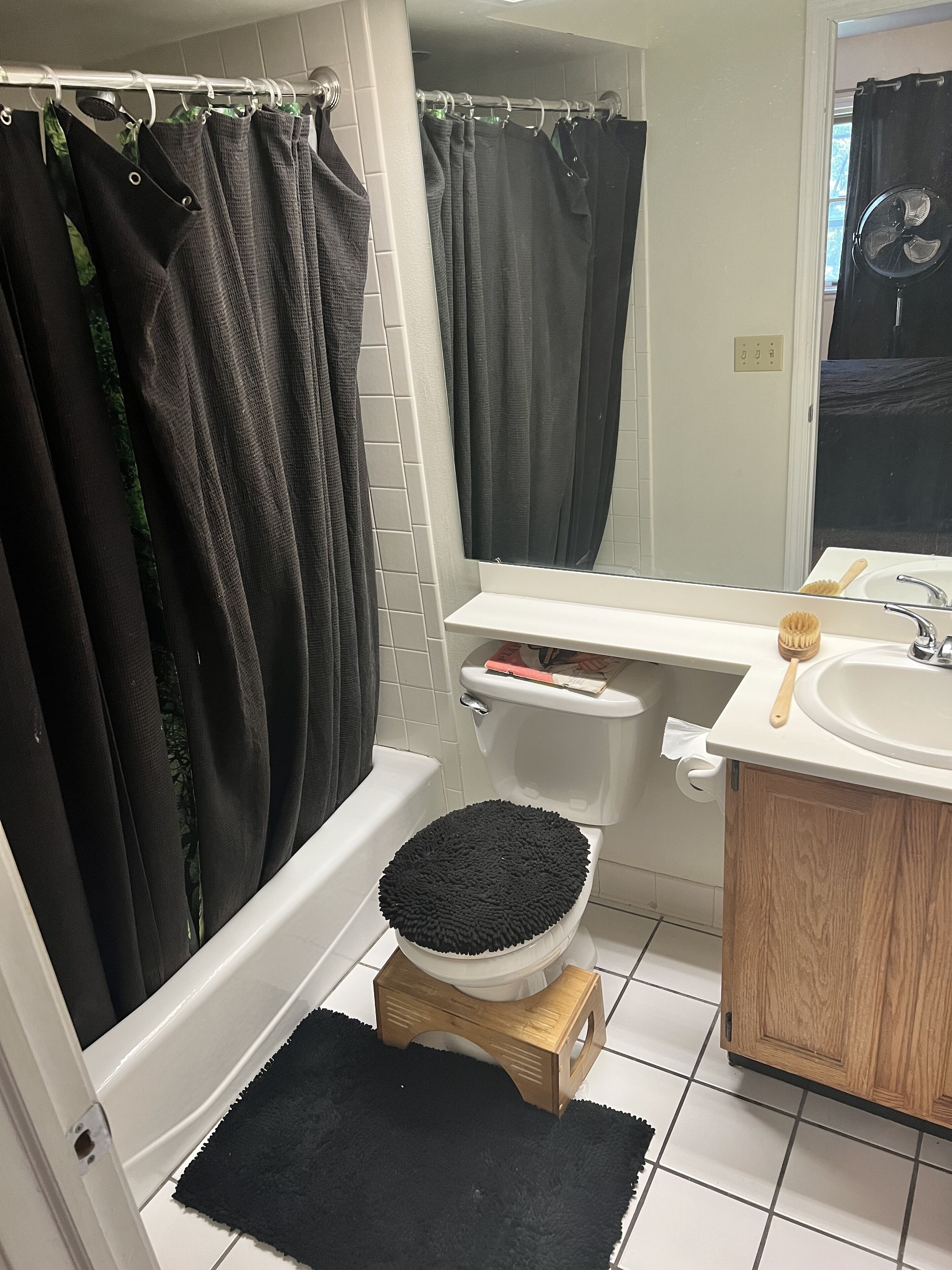 Towels, toilet paper