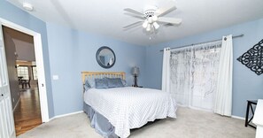 4 bedrooms, desk, iron/ironing board, travel crib - Tranquil Pine Country Escape, Perfect for Families (Prescott)