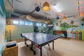 Games room - Tropical Retreat With Screened in Private Pool and Spa at Reunion (Kissimmee)