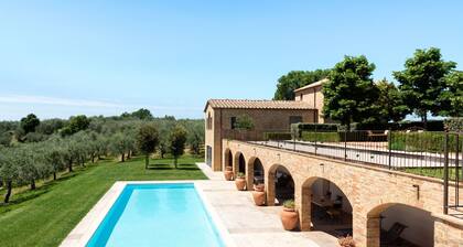 Alleinstehendes Ferienhaus mit Klimaanlage, privatem Pool, W-LAN, TV, Innenhof, bei Montalcino