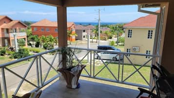 House | Terrace/patio